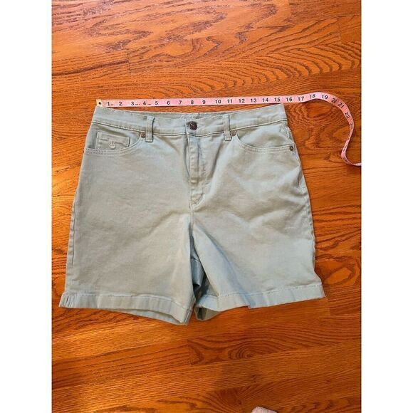 Gloria Vanderbilt Pants - Gloria Vanderbilt Women's Amanda Jean Shorts Size 12 Seafoam Green
